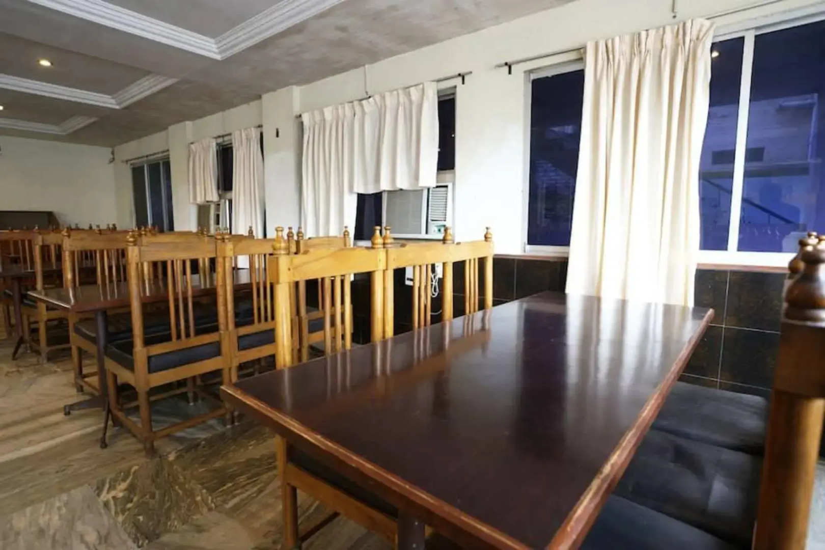 Hotel Shivas Residency