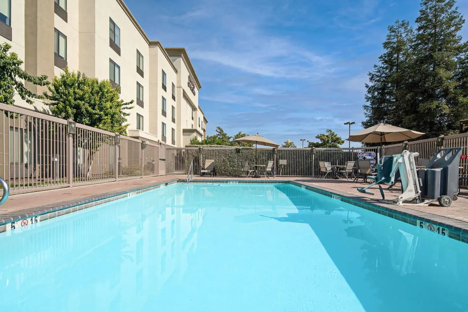 Hampton Inn & Suites Bakersfield/Hwy 58, CA
