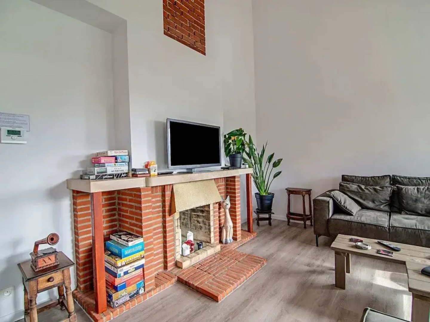 The Waltz of the Chickadees in Somme Leuze