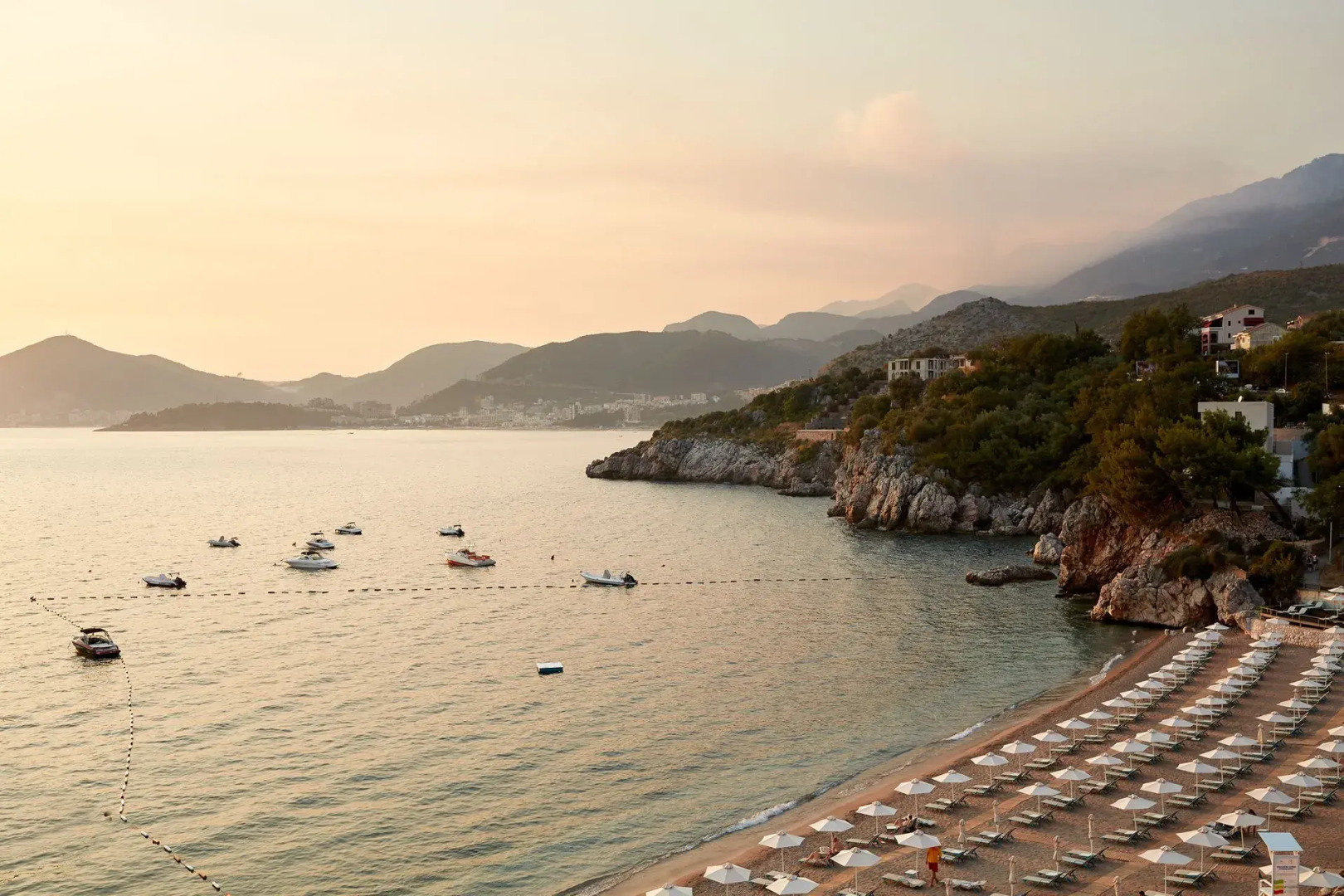 Maestral Resort & Casino