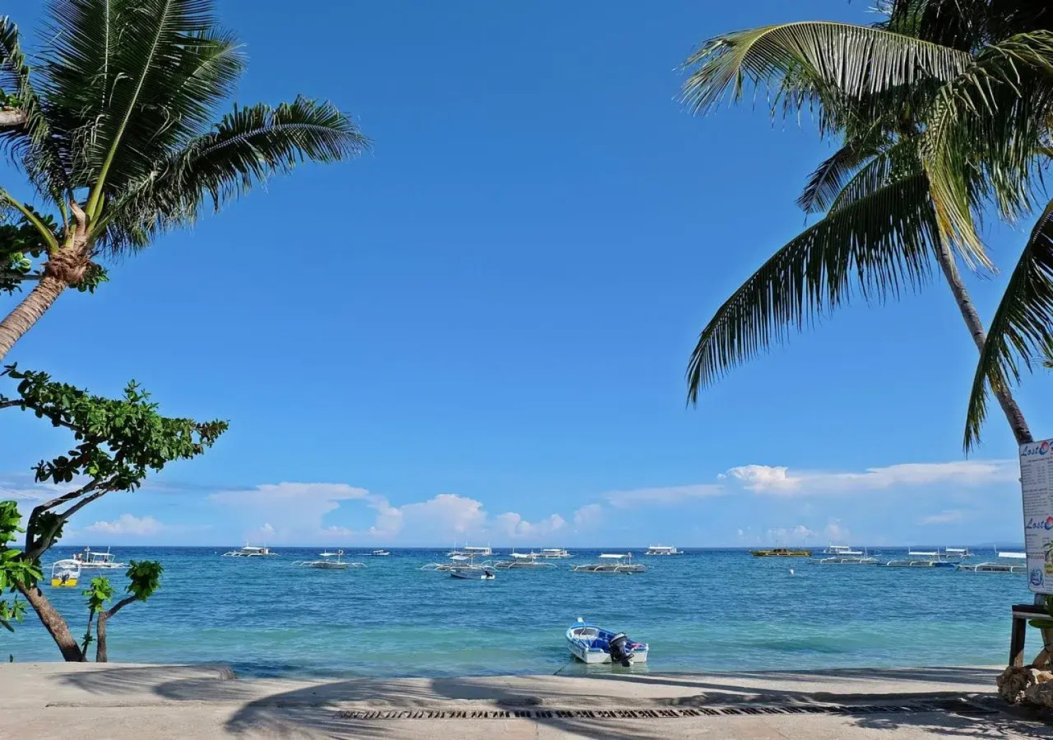 Lost Horizon Beach Dive Resort