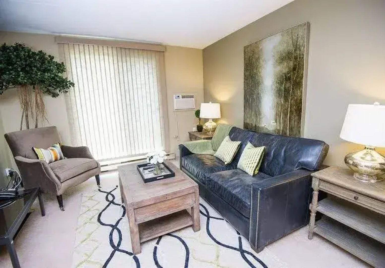 Executive Suites by Roseman