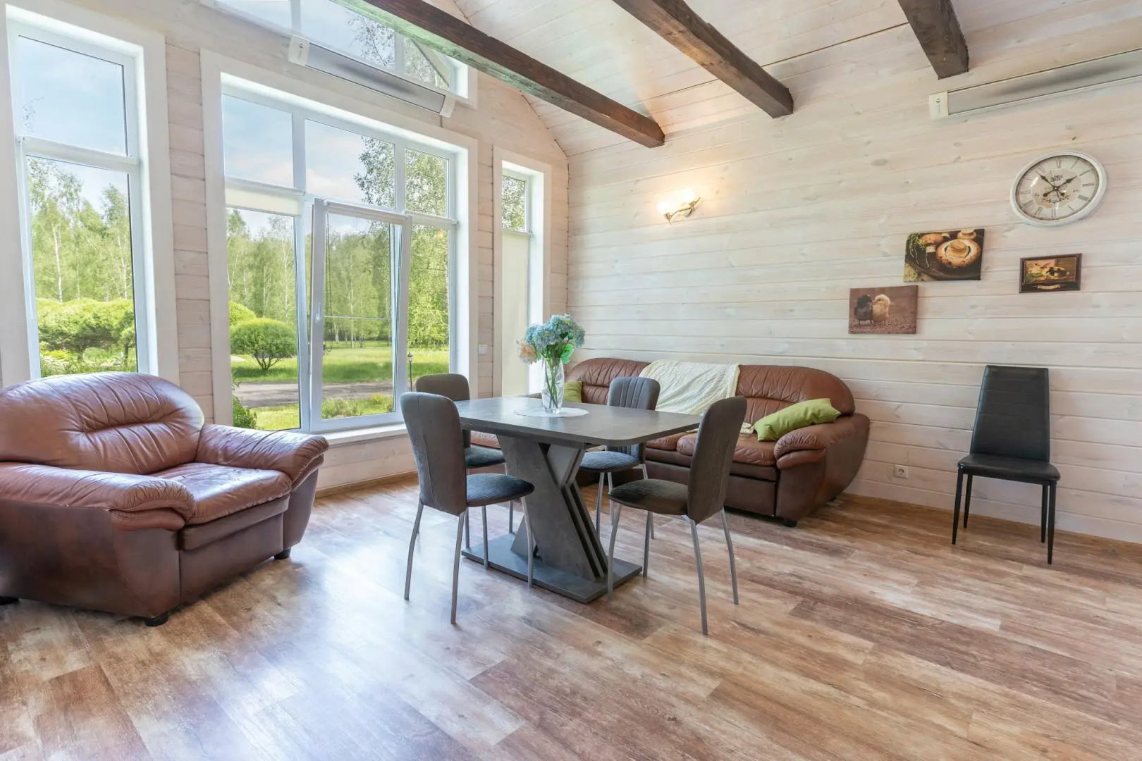 Дом на лесной опушке