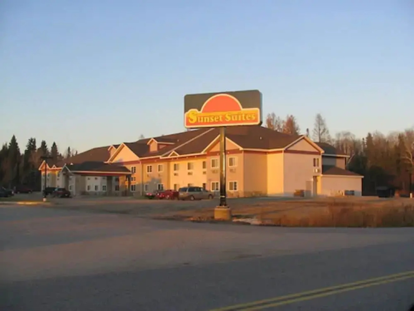 Sunset Inn and Suites