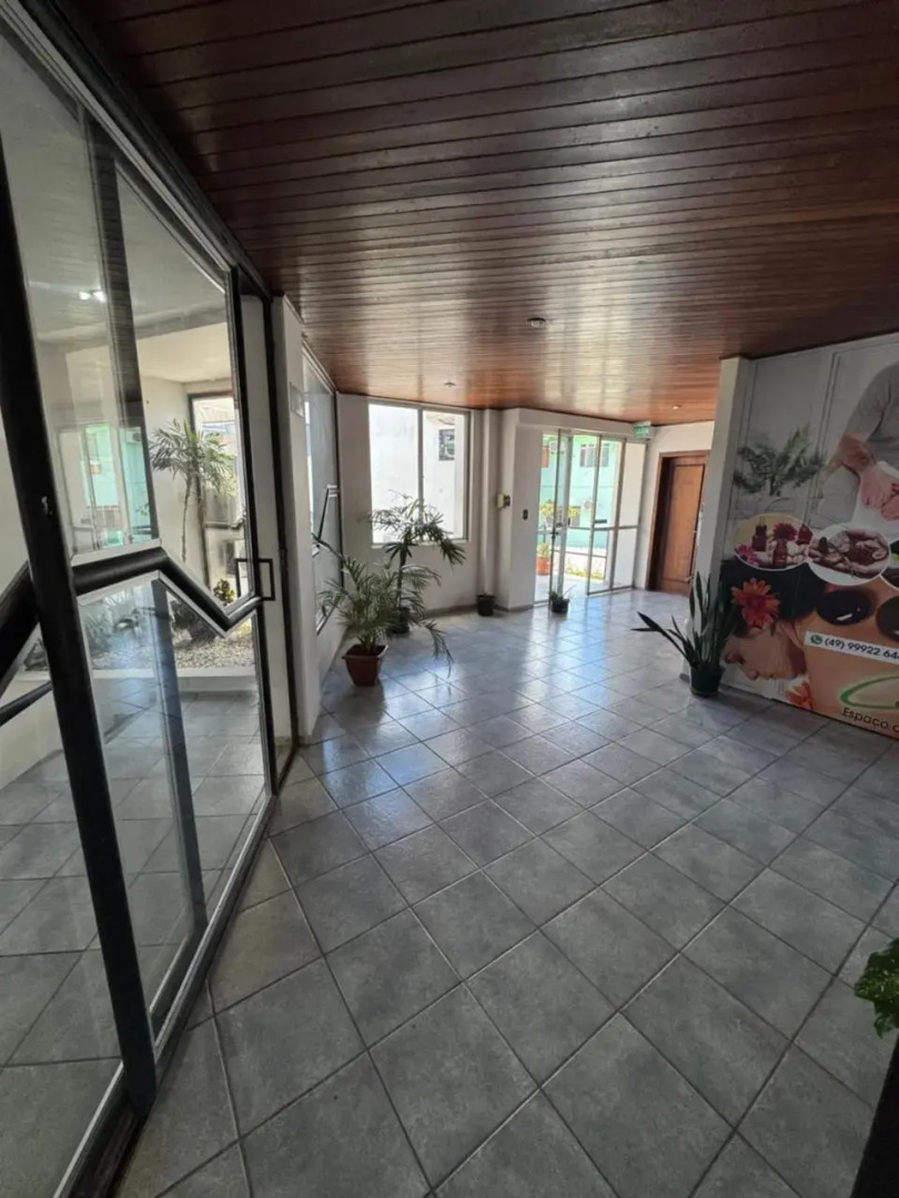 Apto na avenida de PIRATUBA, próximo ao balneário