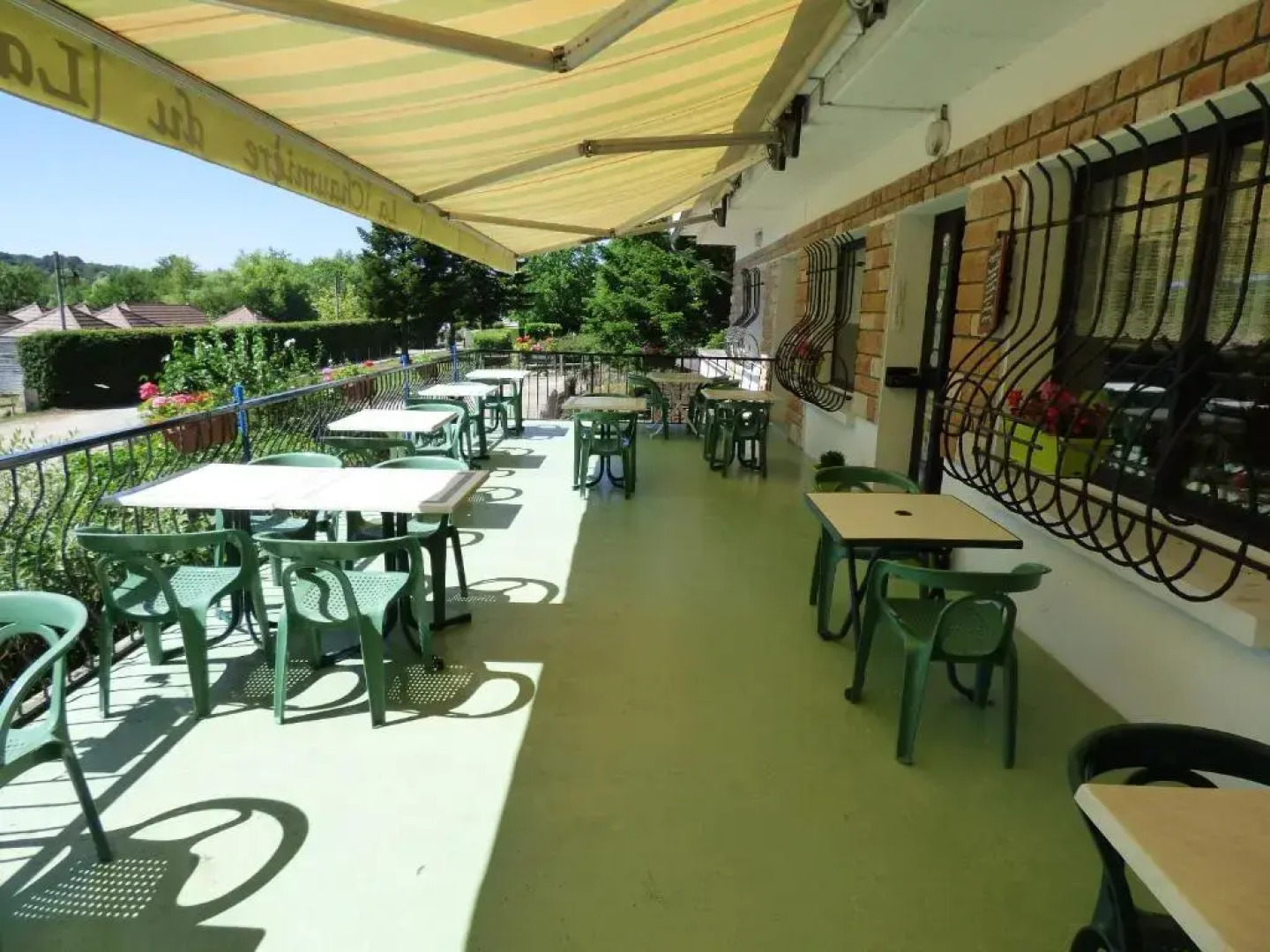 Hotel Restaurant La Chaumiere du Lac