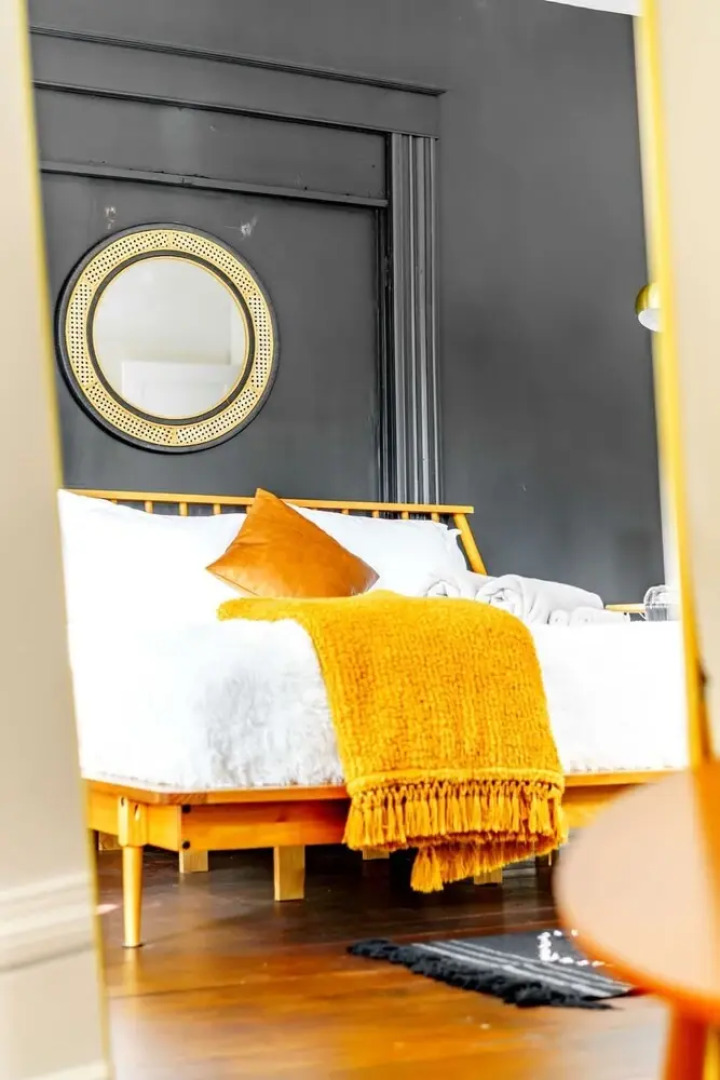 Prime Location Clean Top Rated Free Parking