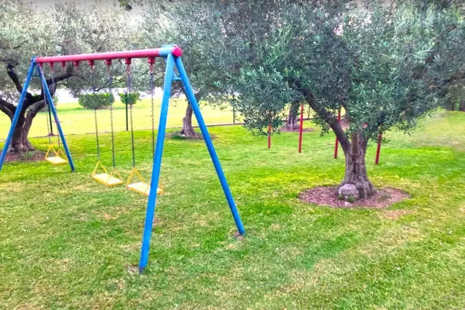 Eva Gior Shared Pool Messonaittes