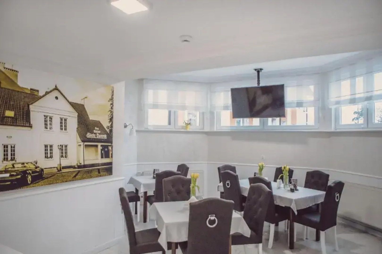 Dom Goscinny Bialy Dworek