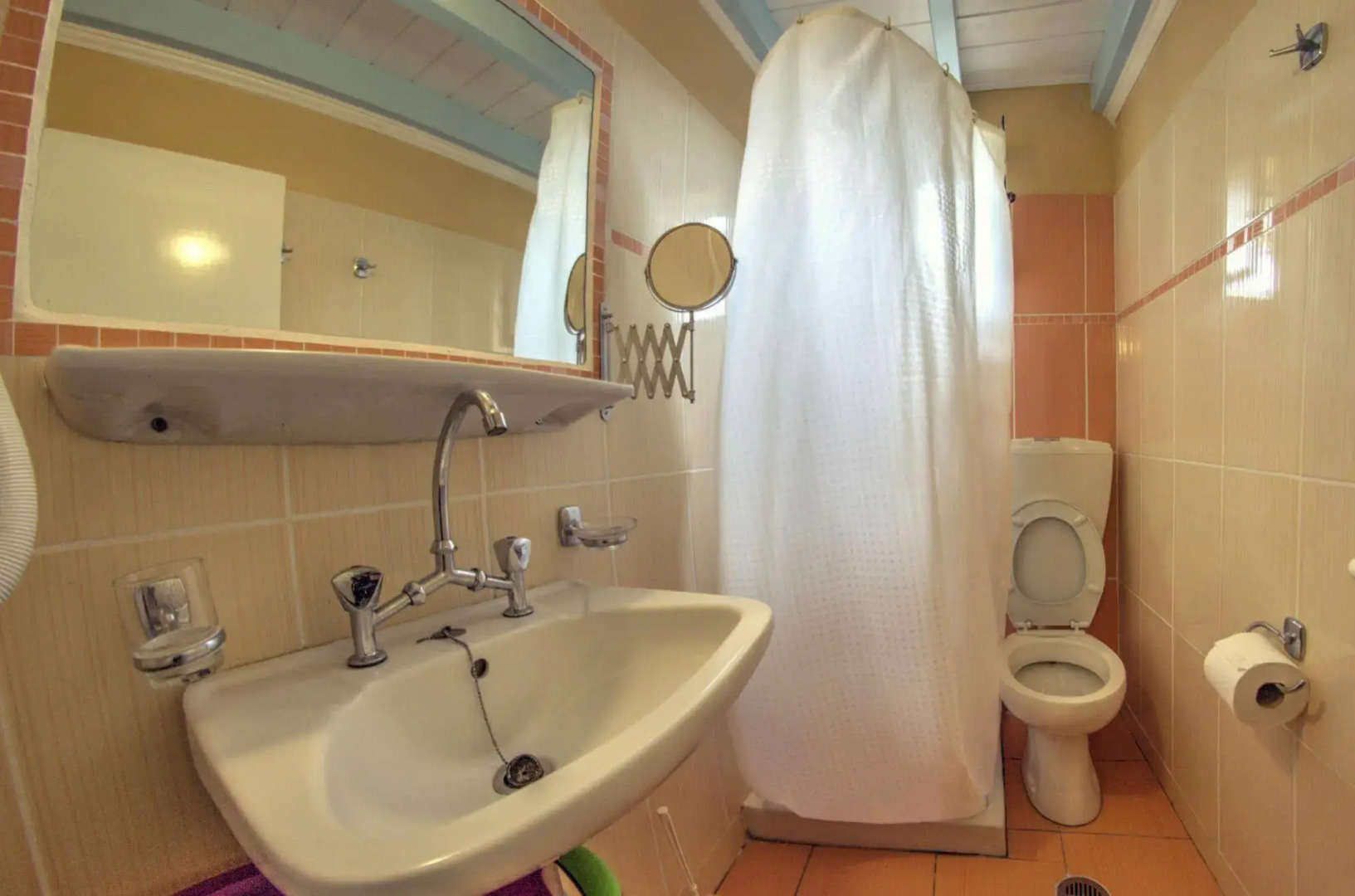 Eleni Family Apartments