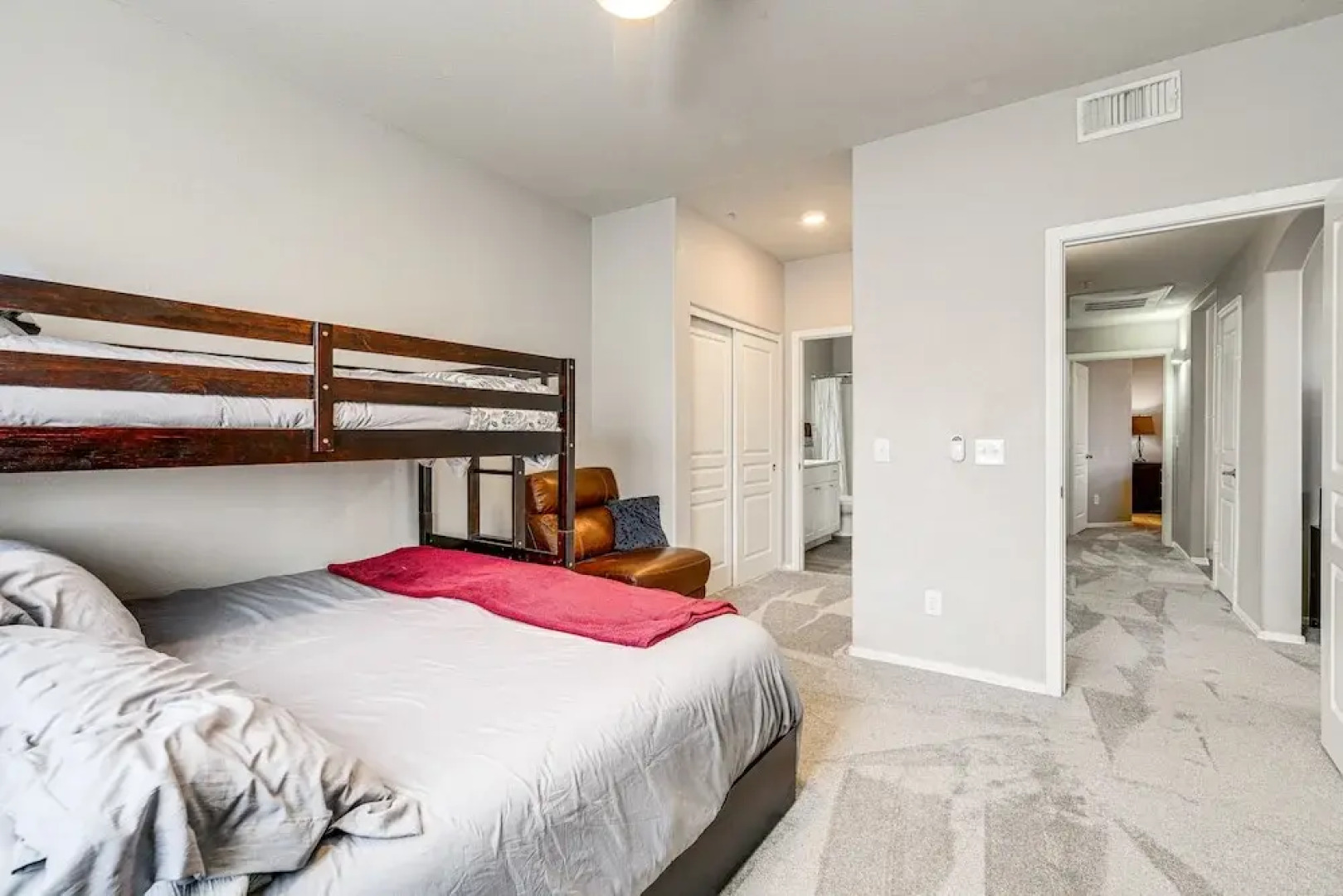 Near Spring Training: Mesa Condo w/ Pool Access!