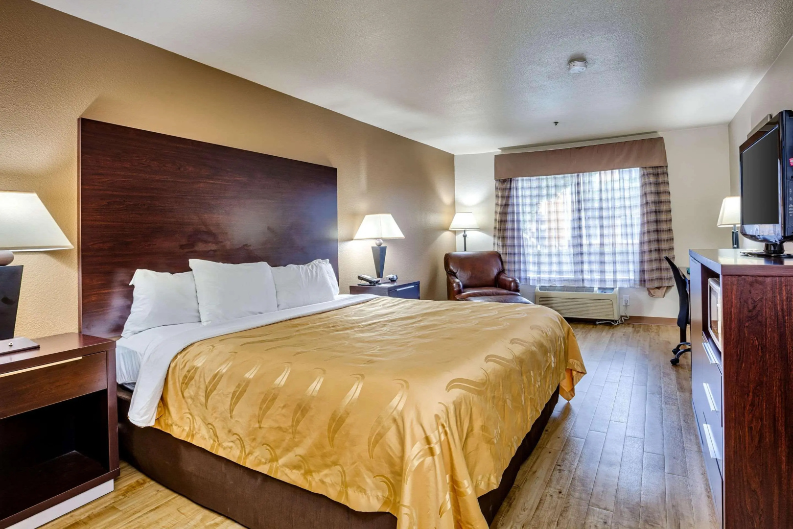 Quality Inn near Six Flags Discovery Kingdom - Napa Valley