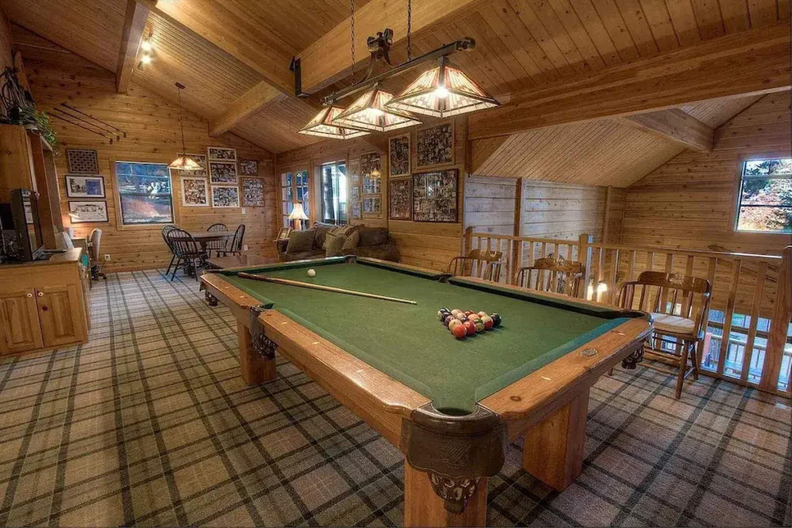 Smokey Joes - 5 Br Cabin