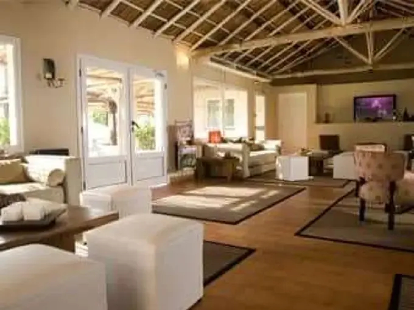 Howard Johnson Finca Maria Cristina