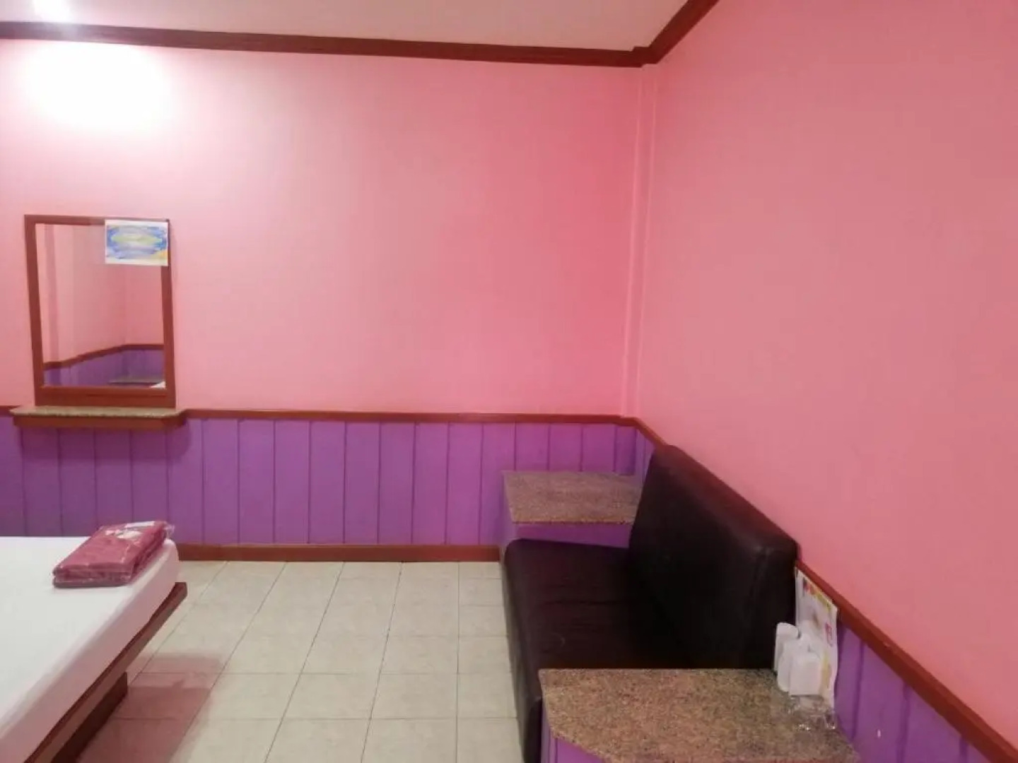 โรงแรม444