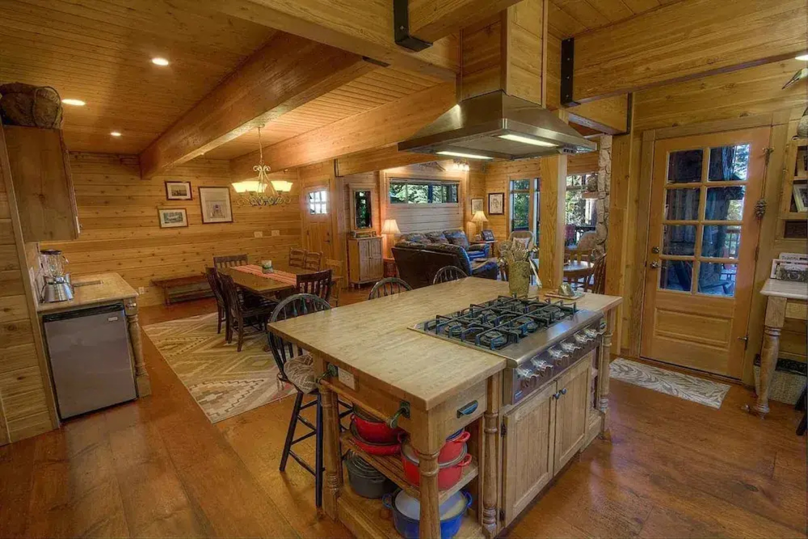 Smokey Joes - 5 Br Cabin