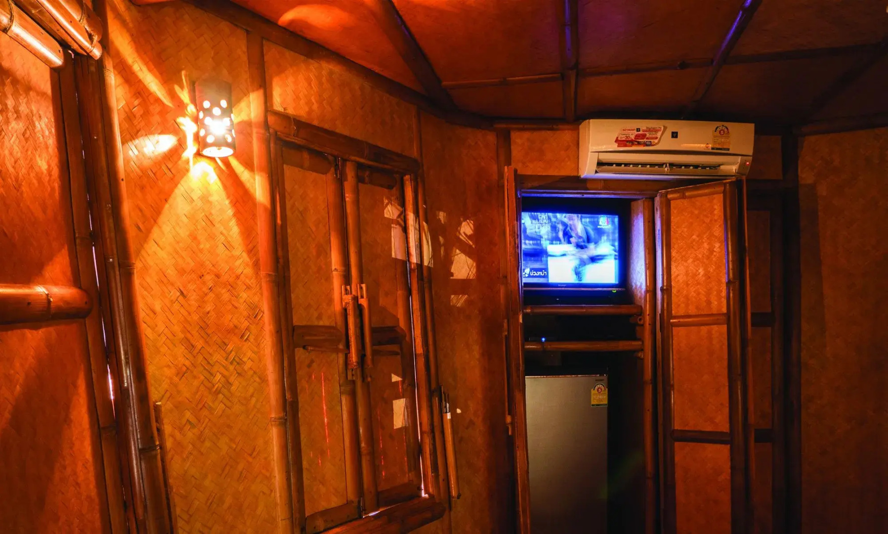 Paree Hut Resort Koh Sichang