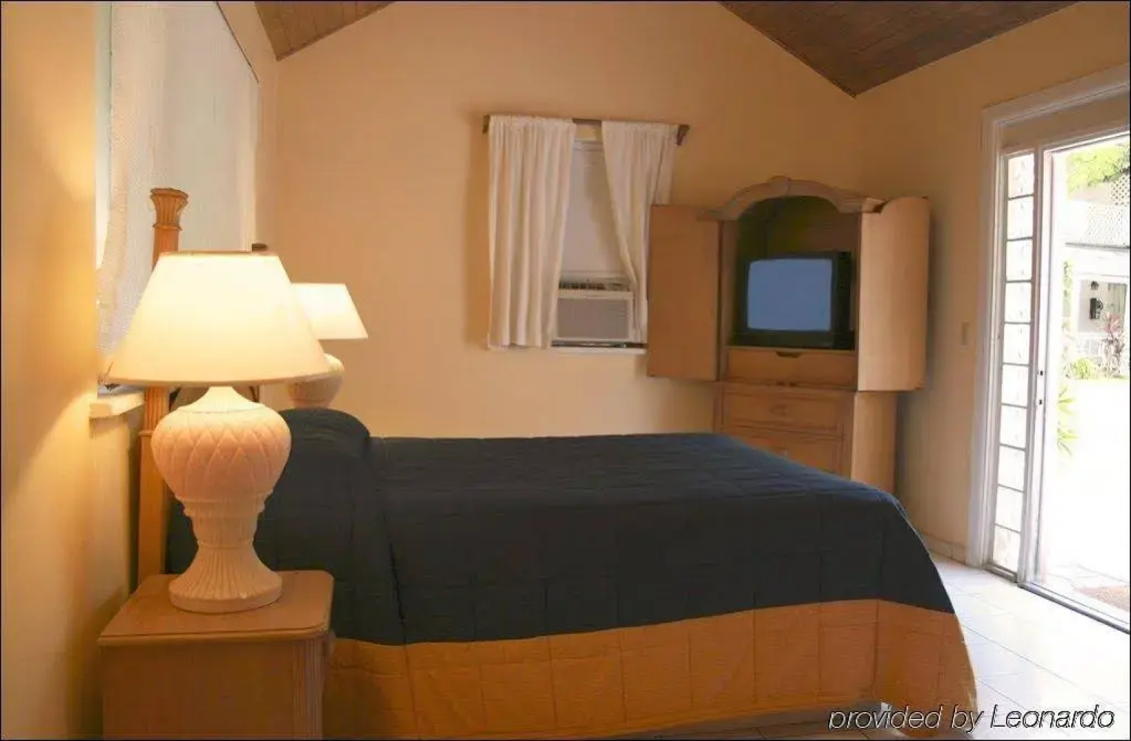 Orchard Garden Hotel & Suites