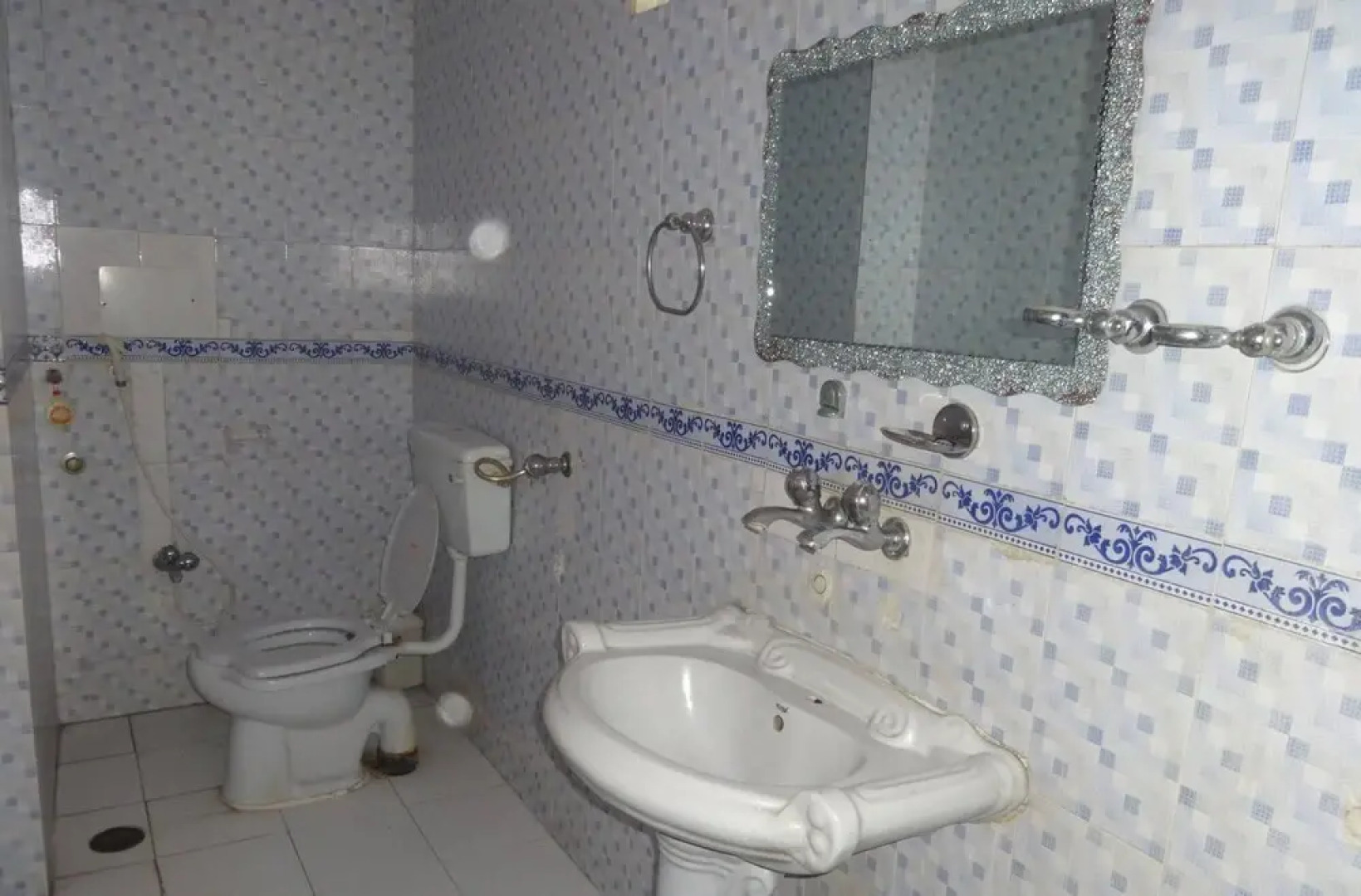 SPOT ON 3054 Hotel New Center Point