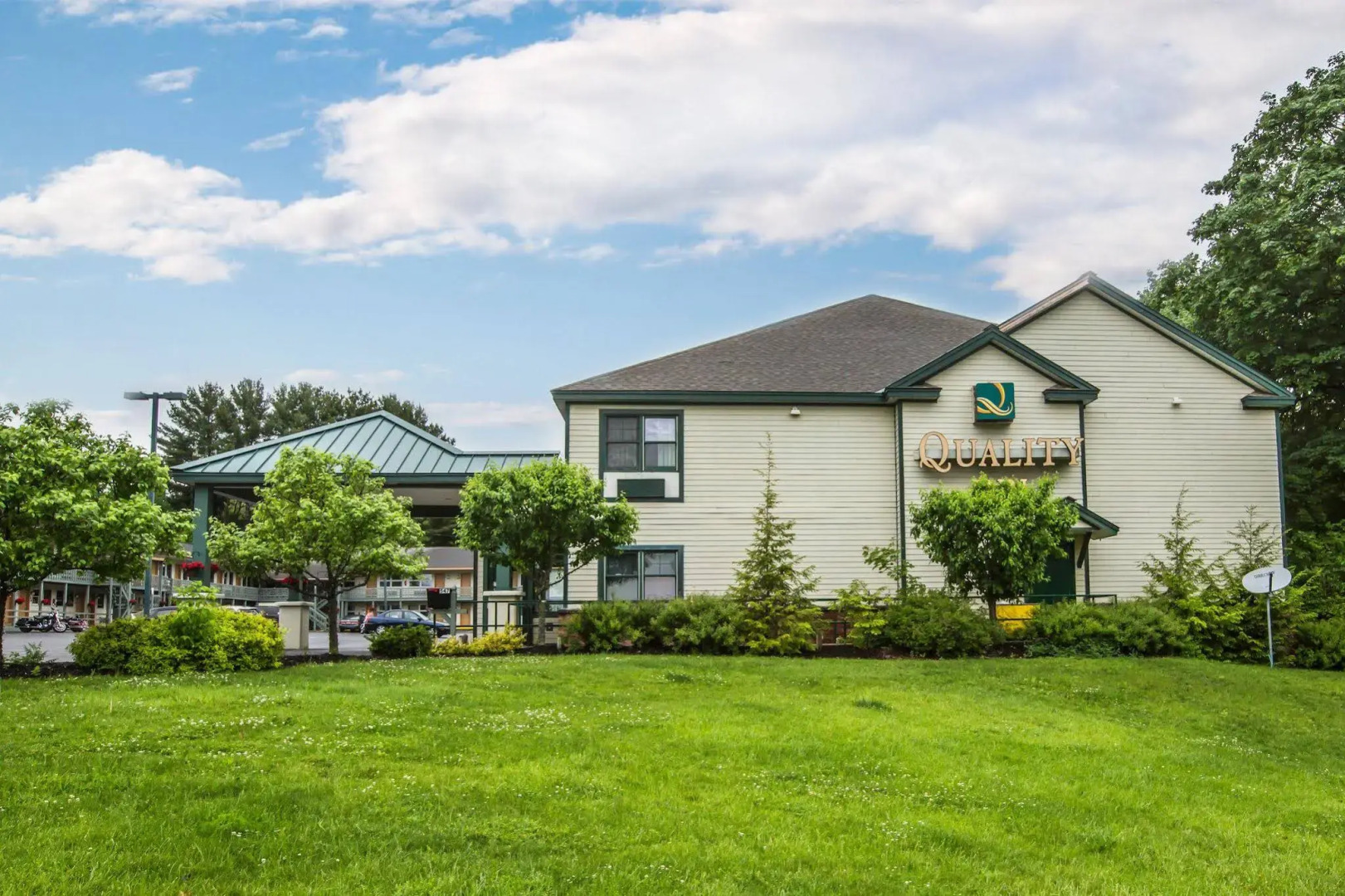 Econo Lodge Glens Falls / Lake George