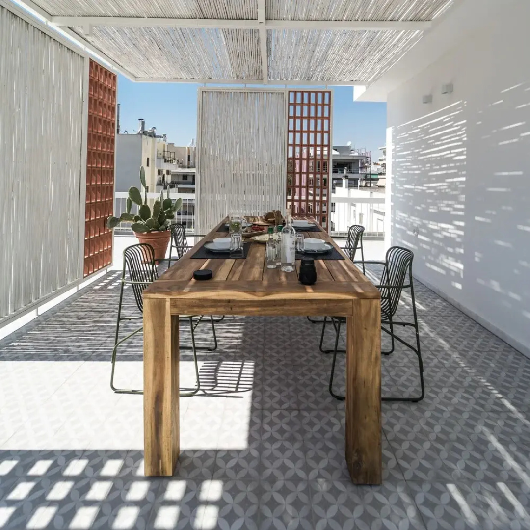 Sea View Beach Penthouse – Athens Coast