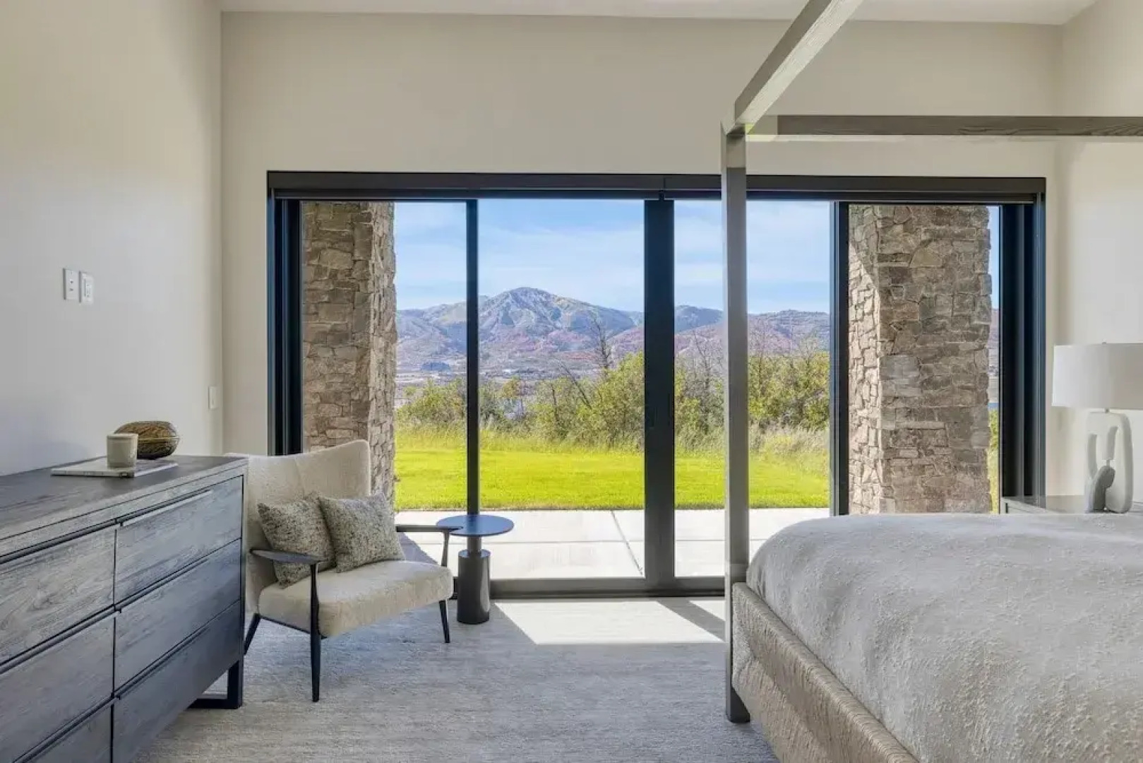 Reflection by Avantstay Sleeps 18 Lake Views Hot Tub Game Room