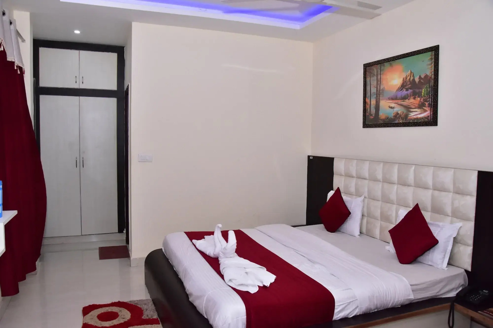 Raj Resort