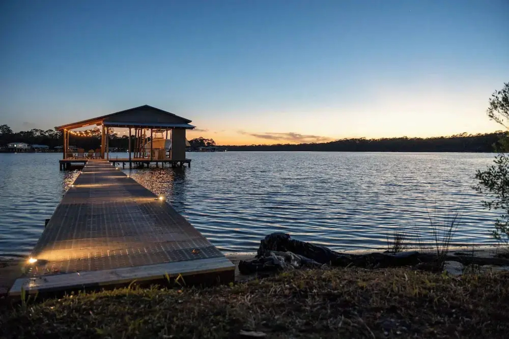 Secluded Waterfront Retreat for 23 Dock, Pets OK