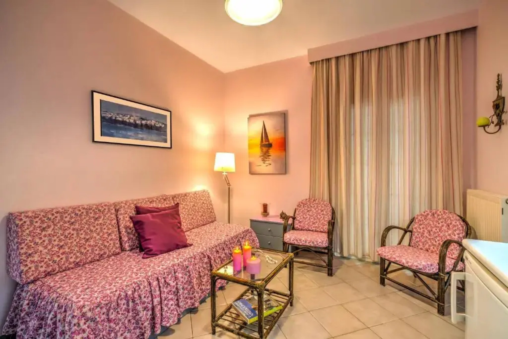 BBQ-Balcony-42Mbps-King-Backyard-Full Kitchen-2