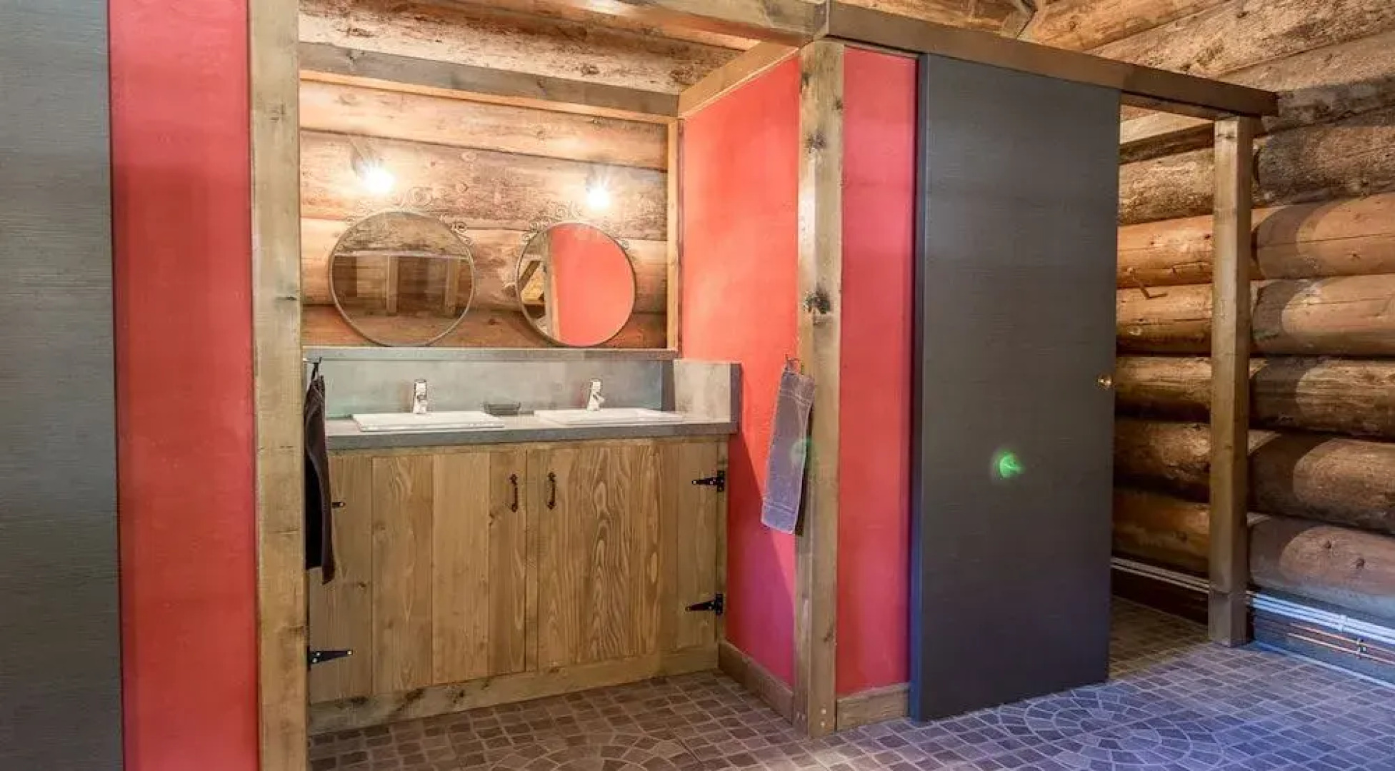 Ma Cabane en Montagne Insolite