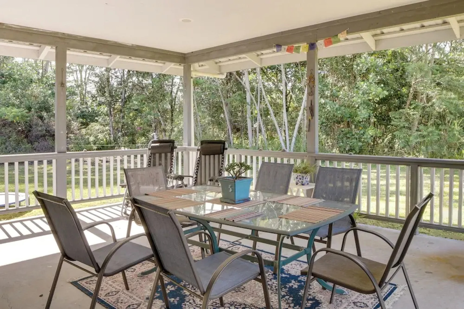 Paradise Park Vacation Rental ~ 4 Mi to Shoreline!