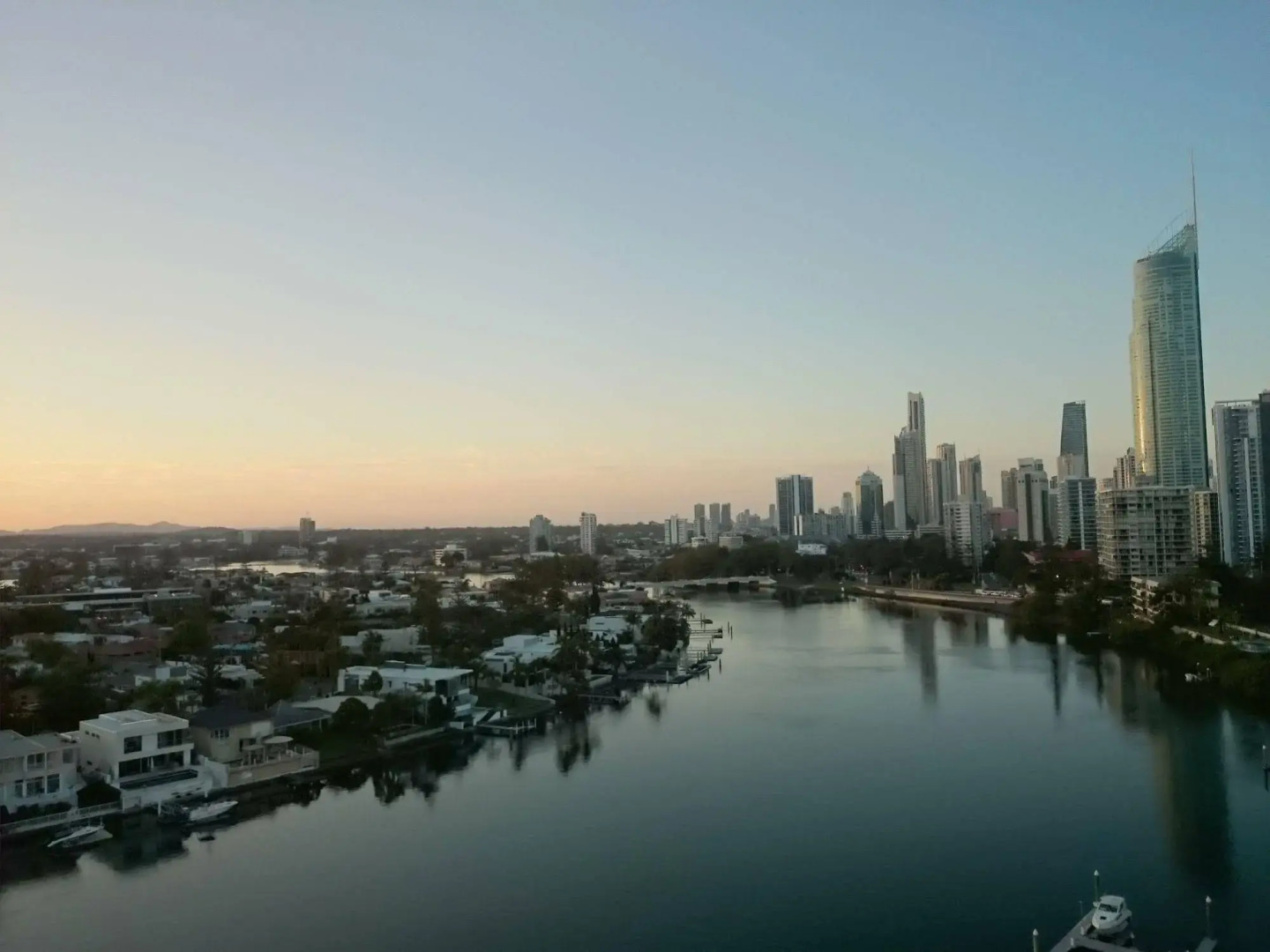 Surfers Hawaiian Apartments
