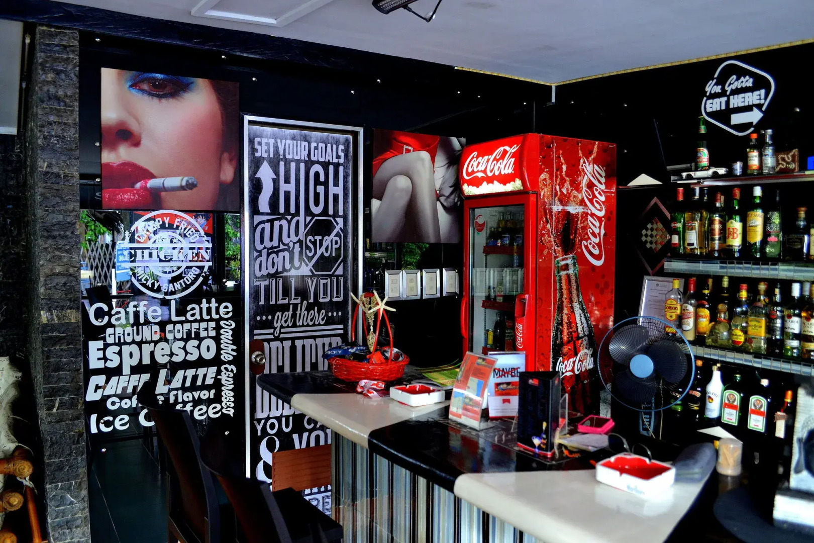 Micky Santoro Hotel & Restaurant