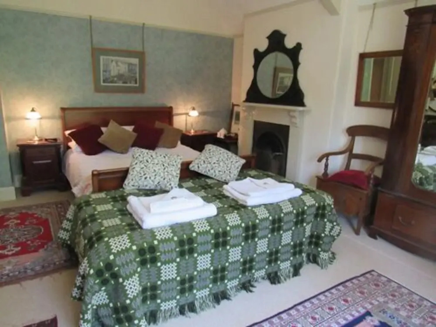 Ffrwdfal Country House