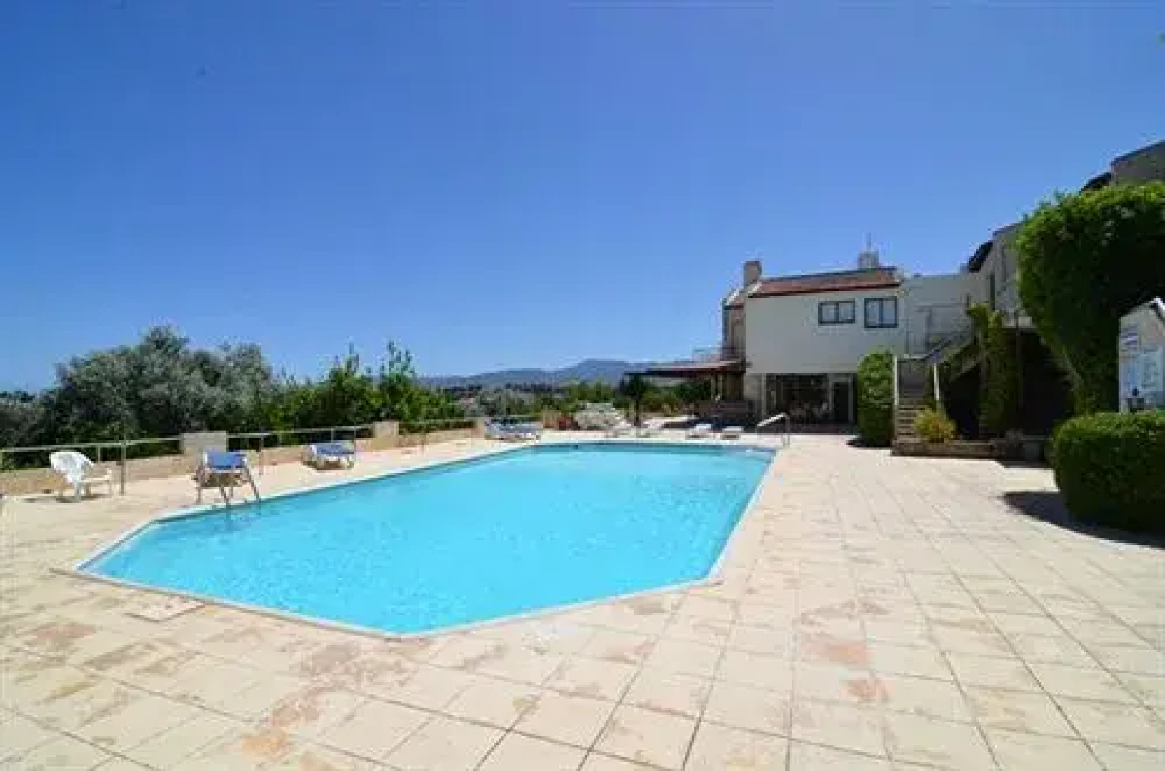 Chrysafinia Hotel Apts