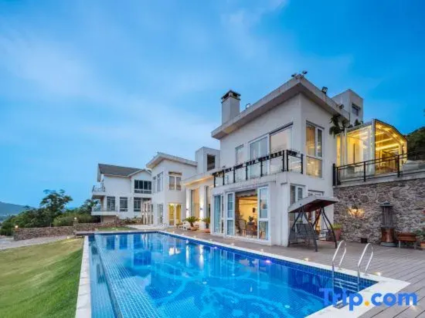 Floral Lux Hotel·Jurong Lihuyuan Hotel