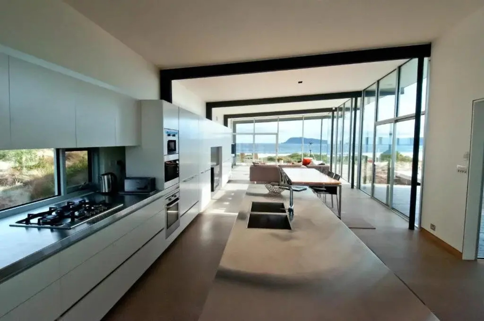 Cloudy Bay Beach House