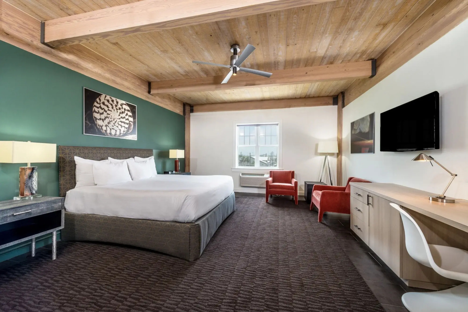 Отель Harbor House Hotel and Marina at Pier 21