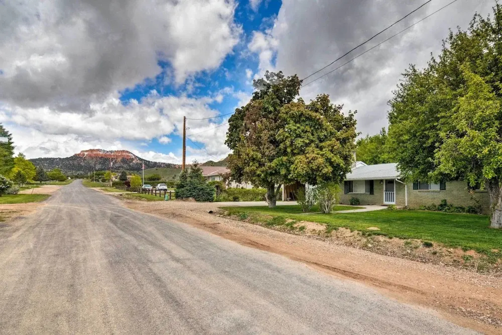 Tropic Getaway Near Bryce Canyon National Park!