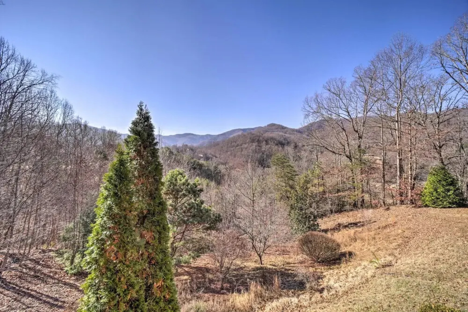 Beautiful Whittier Condo w/ Deck + Mtn Views!