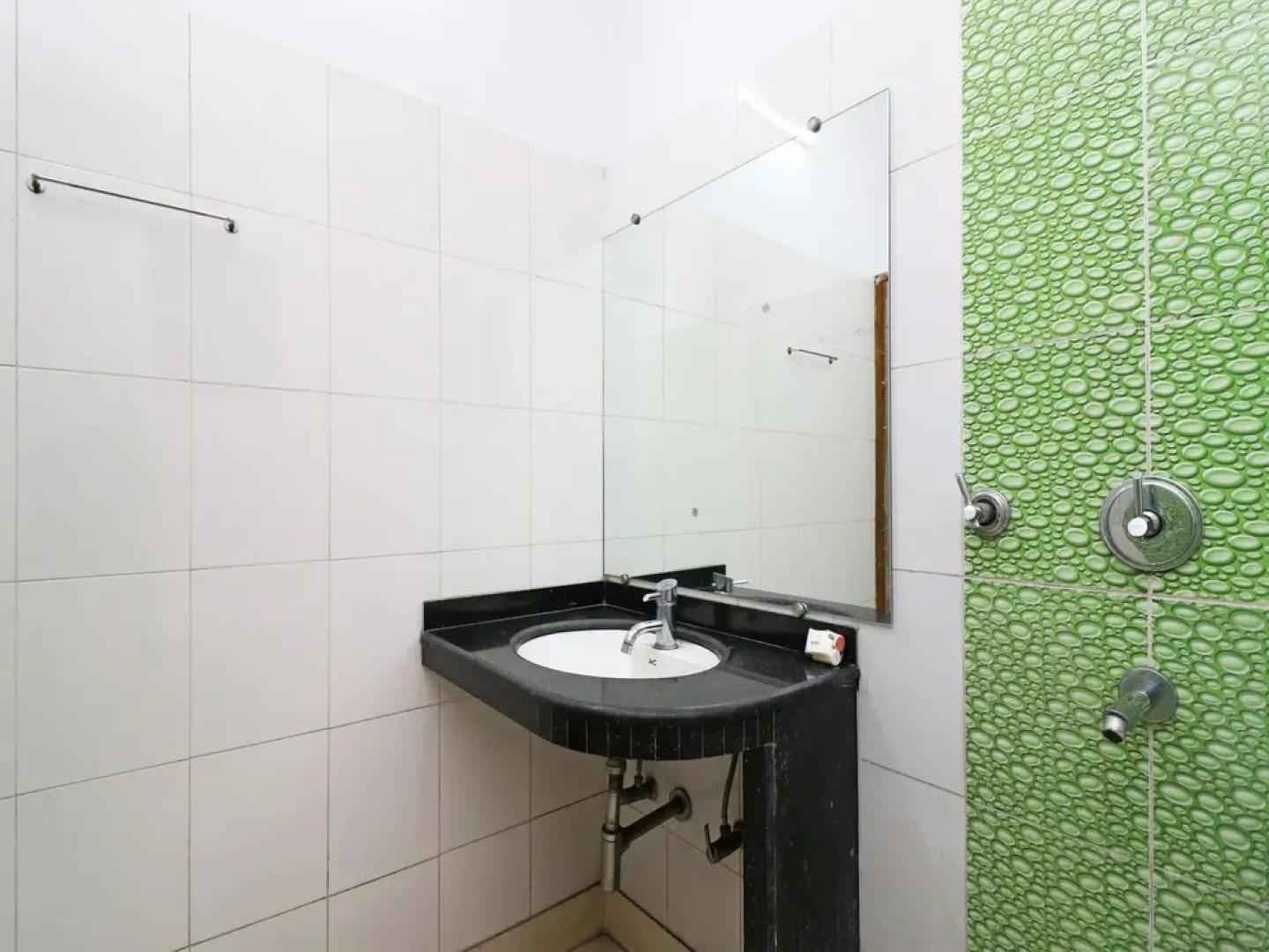 OYO 18838 Hotel Ta-tin