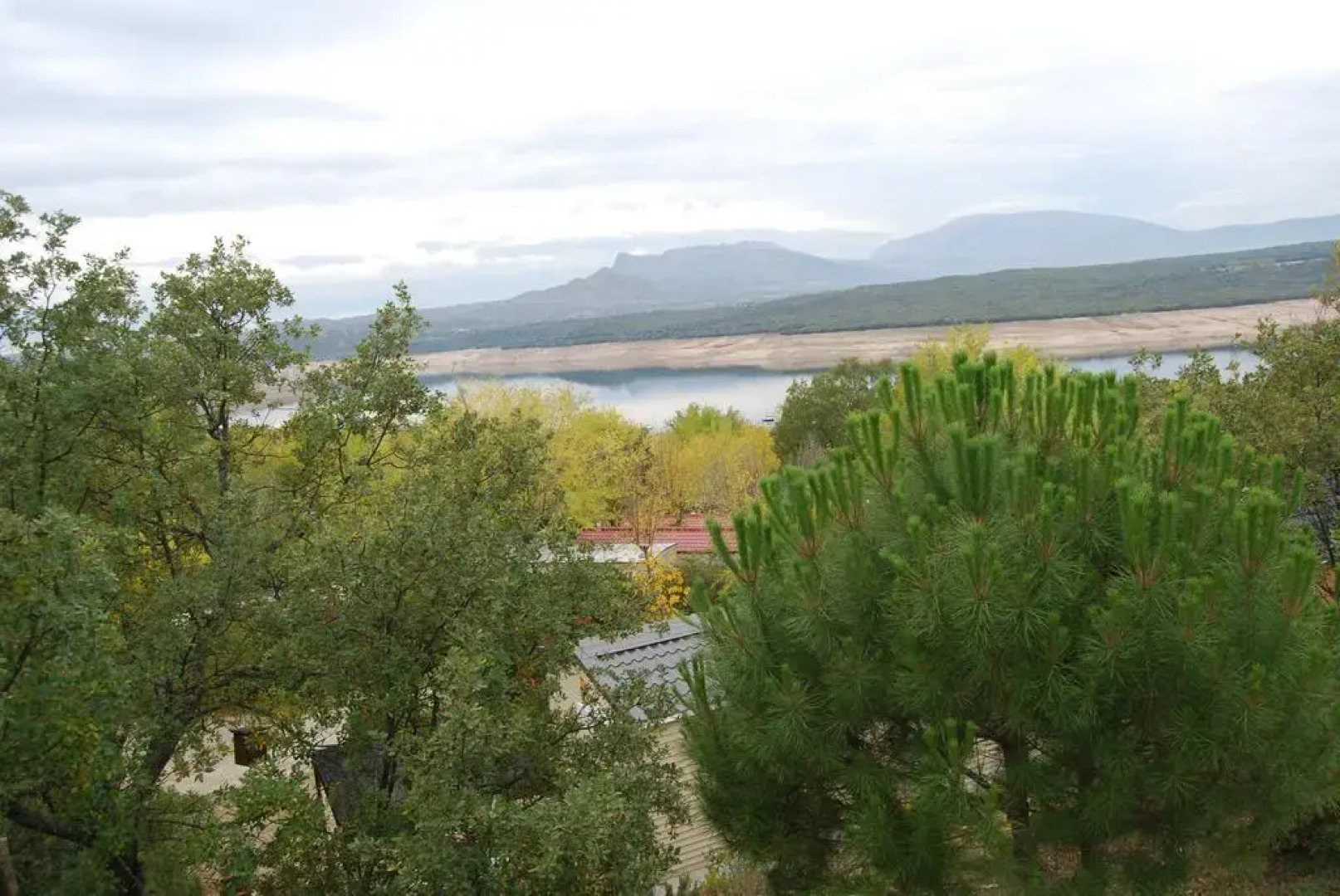 Camping de Cervera de Buitrago