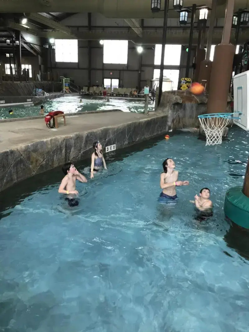 Hope Lake Lodge & Indoor Waterpark