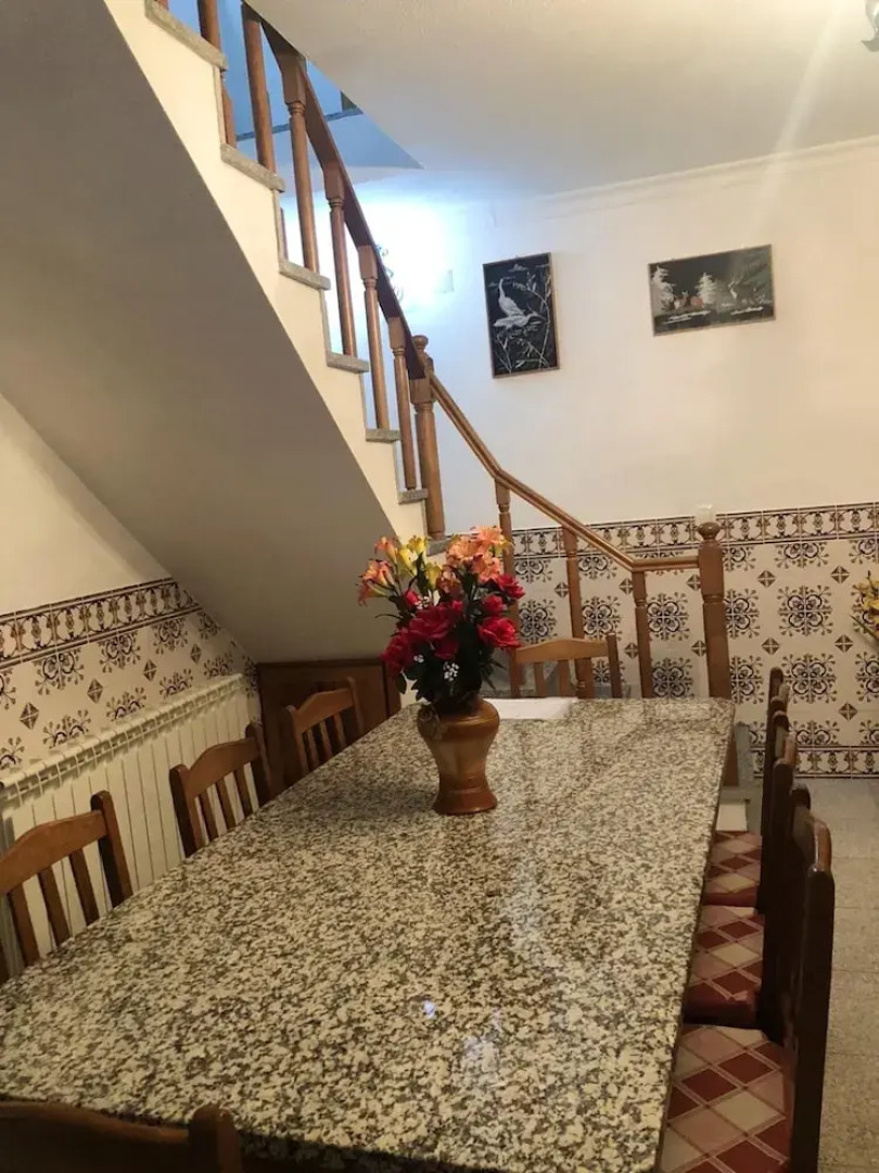 House With 4 Bedrooms in Cortiçada, With Wonderful Mountain View, Enclosed Garden and Wifi Near the Slopes
