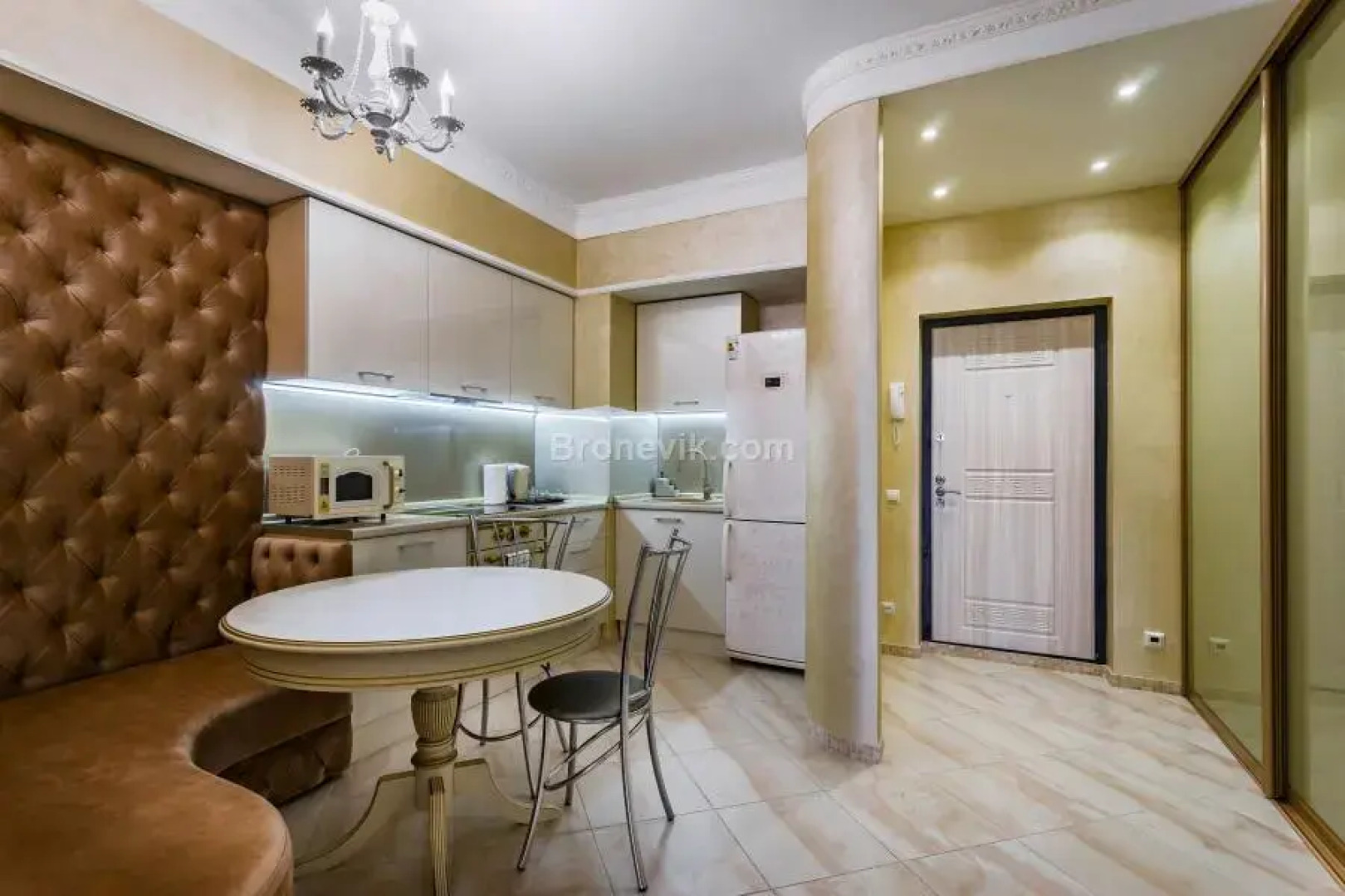 KluchnikOFF (КлючникОФФ)  на улице Максима Горького