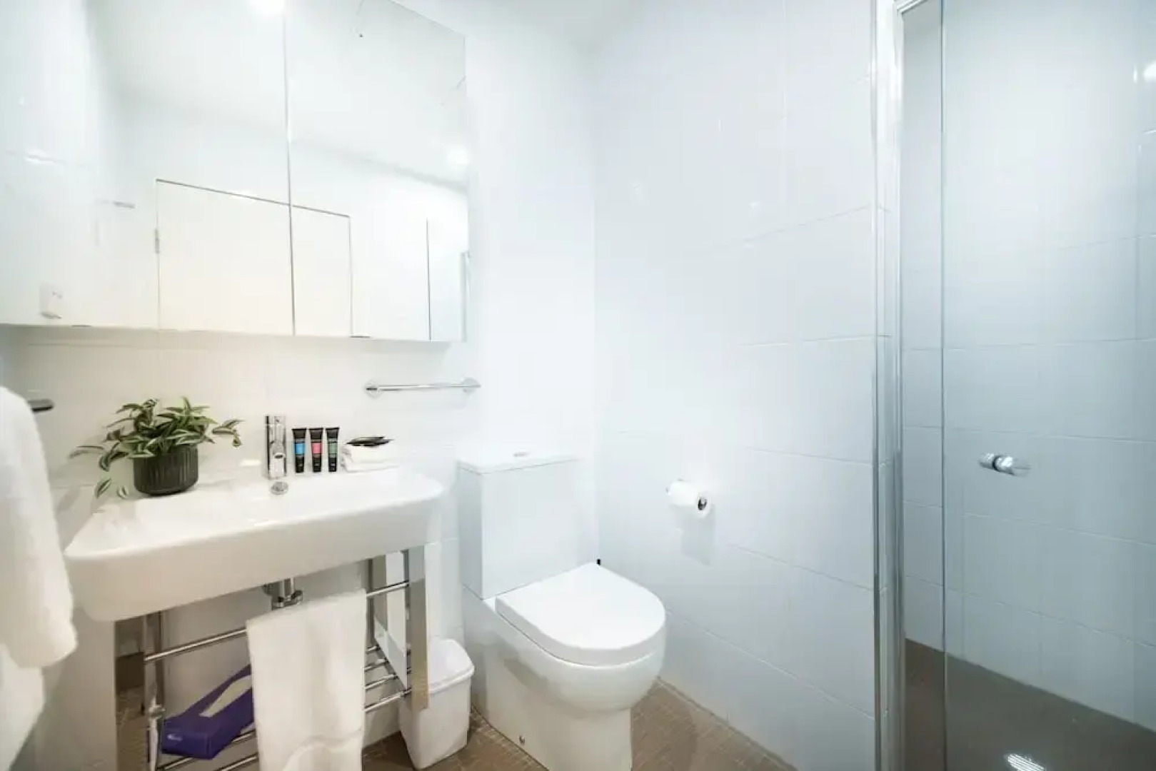 Accommodate Canberra - Mode