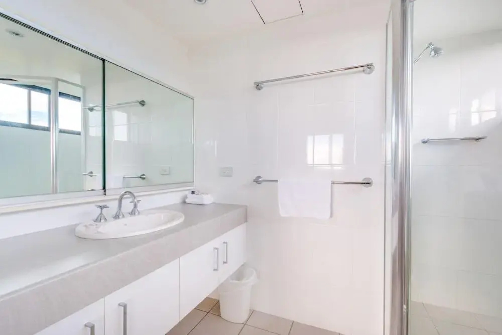 Pacific Towers Holiday Apartments