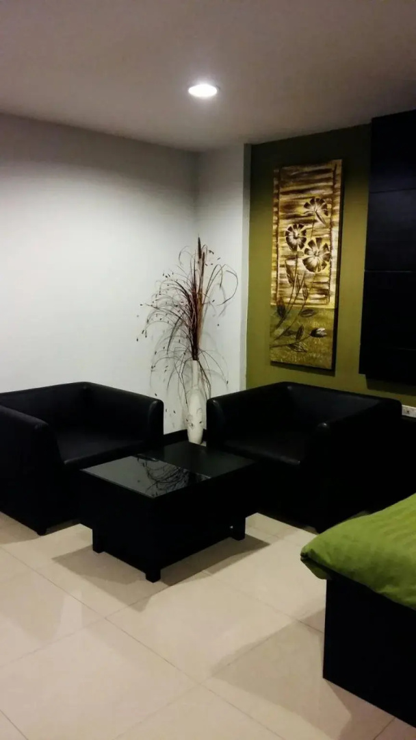 Thanarom Place