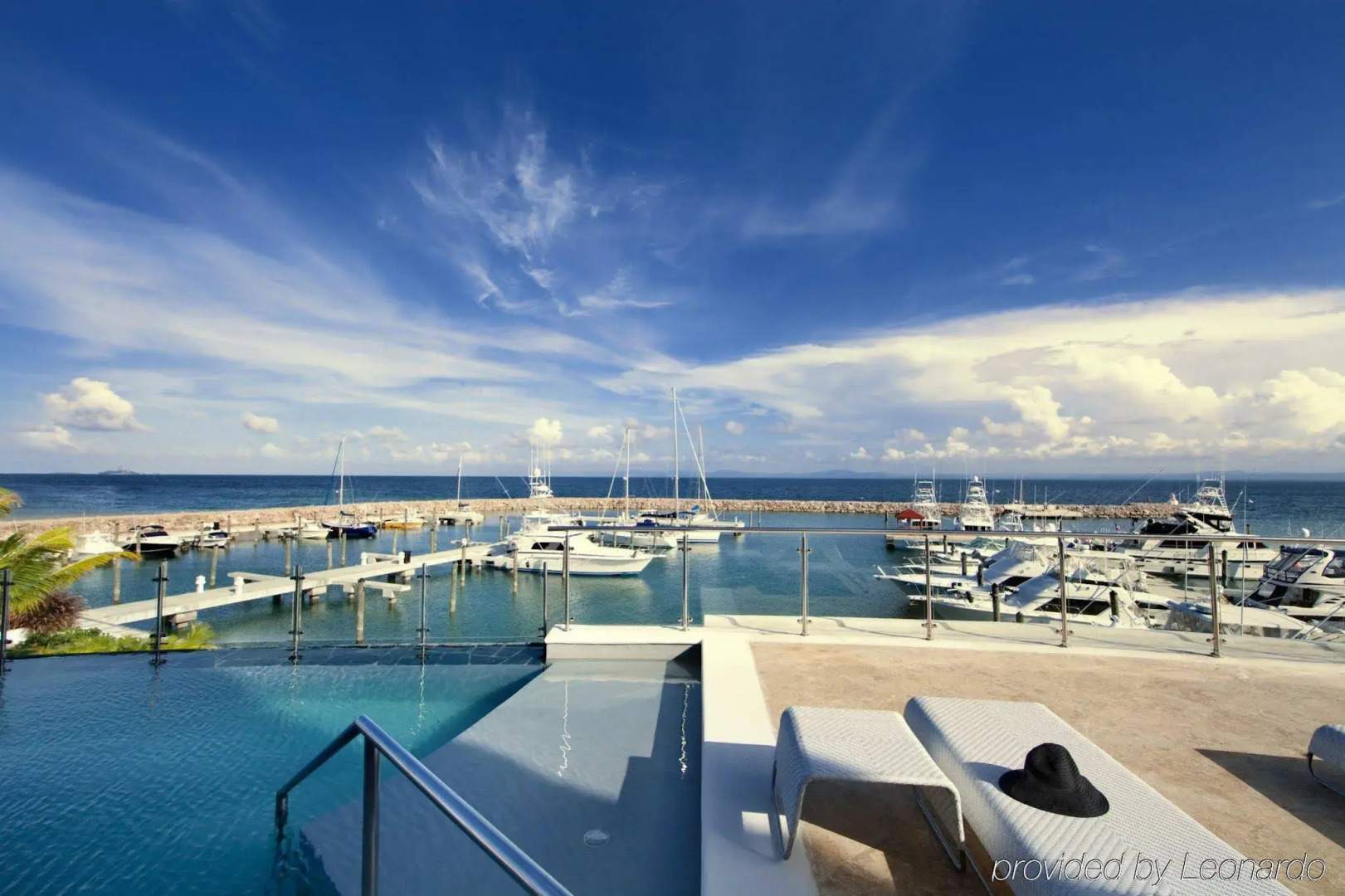 The Bannister Hotel & Yacht Club