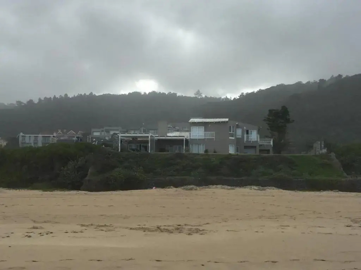 The Beach House - Glentana